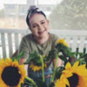 Meet your Posher, Caitlin